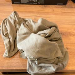 Camisa Vert, segons ha informat MEININGER Hotel Marseille Centre la Joliette mitjançant iLost