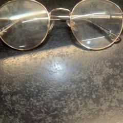 Brýle na předpis op sterkte, jak nahlášeno Rotterdam The Hague Airport pomocí iLost