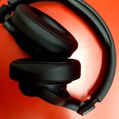 Auriculars, segons ha informat UvA REC mitjançant iLost