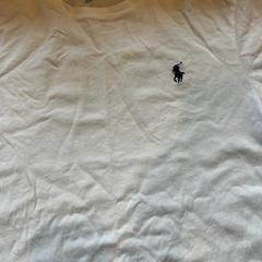 T shirt RL Polo, ha sido reportado por WestCord Hotel Eindhoven con iLost