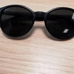 Napszemüveg Zwart, amint azt Qbuzz Fryslân az iLost segítségével jelentette.