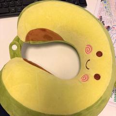 Almofada para pescoço, como reportado por Ramada by Wyndham Amsterdam Airport Schiphol utilizando o iLost