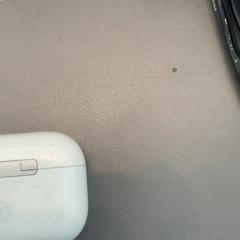 Airpod White airpod, zgłoszono przez MEININGER Hotel Amsterdam Amstel przy użyciu iLost