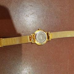 Orologio métal, come riportato da TCL utilizzando iLost