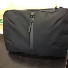 Laptop tas, rapporterat av Qbuzz U-OV med iLost