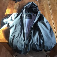 Jasje Cars Jeans, iLost에 보고됨