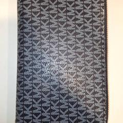 Billetera Gojkovits, ha sido reportado por Qbuzz DMG con iLost