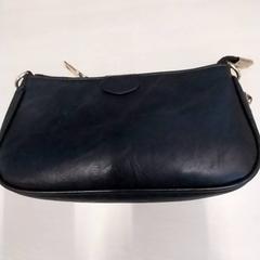 Tasche Zwart, gemeldet von Arriva Limburg Zuid über iLost
