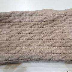 Scialle Beige, come riportato da IKEA Wilrijk utilizzando iLost