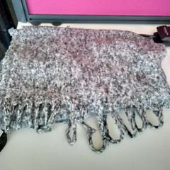 スカーフ がiLostで Twisto によって報告されました