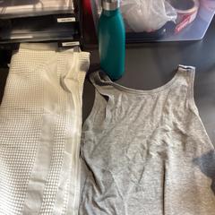 Blouse, a été signalé par MEININGER Hotel Salzburg City Center utilisant iLost