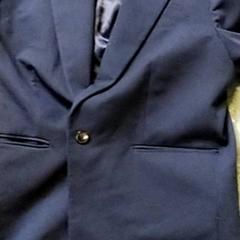 بليزر Dark navy blue، كما تم الإبلاغ عنه بواسطة KABUL à GoGo / Teatro عبر iLost