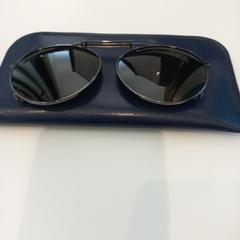 نظارات شمسية، كما تم الإبلاغ عنه بواسطة Arriva Limburg Zuid عبر iLost