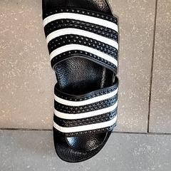 Sandály, jak nahlášeno Ziekenhuis Oost-Limburg pomocí iLost