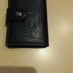 Kaartenhouder  Lit がiLostで Walibi Holland によって報告されました