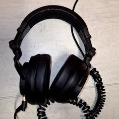 Hoofdtelefoon, a été signalé par Qbuzz DMG utilisant iLost