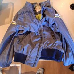 Chaqueta Grijs, segundo informou Familiepark Drievliet usando iLost