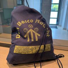 体操着袋 - Vandamme がiLostで Centraal magazijn によって報告されました