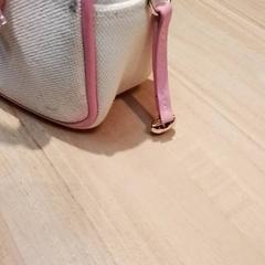 Taška, jak nahlášeno Beekse Bergen Resorts en Hotel pomocí iLost