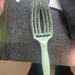 Szczotka, zgłoszono przez Hotel V Fizeaustraat przy użyciu iLost