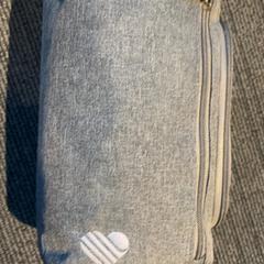 Borsa da toilette, come riportato da Inntel Hotels Amsterdam Landmark utilizzando iLost