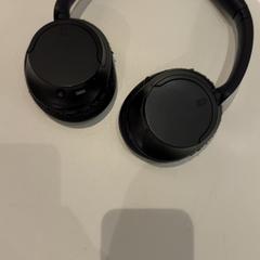 Entzungailuak, gisa salatu by Pathé de Kuip iLost erabiliz