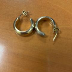 Fülbevaló, amint azt ibis Schiphol Amsterdam Airport az iLost segítségével jelentette.