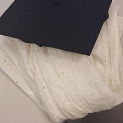 Examen kleding Wit، كما تم الإبلاغ عنه بواسطة Vrije Universiteit Amsterdam عبر iLost