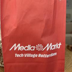 Tasje Media Markt met inhoud, como reportado ao iLost
