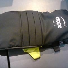 Kesztyű, amint azt SnowWorld Landgraaf az iLost segítségével jelentette.