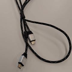 Cavo hdmi Zwart met wit snoer, come riportato da Heidelberglaan 15 utilizzando iLost