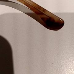 نظارات شمسية، كما تم الإبلاغ عنه بواسطة De Efteling عبر iLost