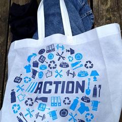 Tasje kleding, as reported by Qbuzz DMG using iLost