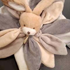 Cuddly slap, as reported by IKEA Paris Nord Roissy using iLost