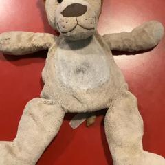 Giocattolo & Peluche plu, come riportato da MEININGER Hotel Berlin Alexanderplatz utilizzando iLost