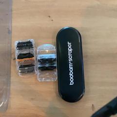 Maquinilla de afeitar, ha sido reportado por MEININGER Hotel Köln West con iLost