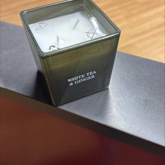 Vela, segundo informou IKEA Brno usando iLost