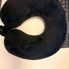 Cushion BLACK, as reported by Ramada by Wyndham Amsterdam Airport Schiphol using iLost