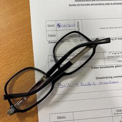 Bicchieri zwart montuur, come riportato da VITAZ campus Sint-Niklaas utilizzando iLost