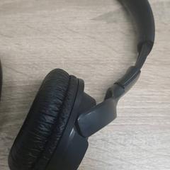 Auscultadores, como reportado por EBS Spijkenisse utilizando o iLost