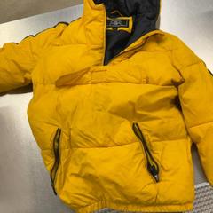 Jacket Geel, as reported by IKEA Utrecht using iLost