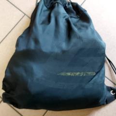Borsa da ginnastica, come riportato da Regio Antwerpen - Brussel utilizzando iLost