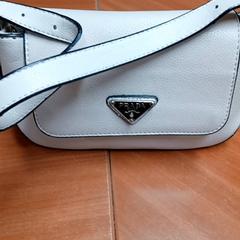 Handtas، كما تم الإبلاغ عنه بواسطة Centraal magazijn عبر iLost