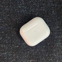 Draadloze oortjes Apple wit, som rapportert av Centraal magazijn ved bruk av iLost