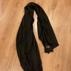 Sjaal  Zwart, a été signalé par Pathé Tuschinski utilisant iLost