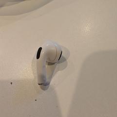 Airpod, iLost를 사용하여 Inntel Hotels Utrecht Centre에 보고됨