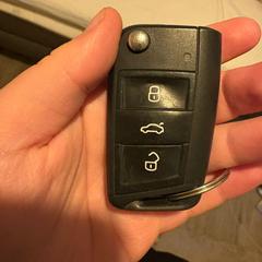 Skoda autosleutel, met sleutelhanger, segons s'ha informat a iLost