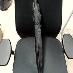 Umbrella Zwart, as reported by Qbuzz GD Groningen Peizerweg using iLost