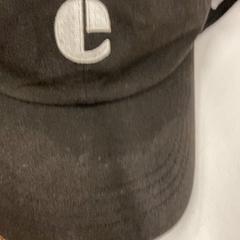 Chapeau, a été signalé par IKEA神戸 utilisant iLost