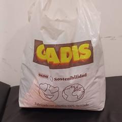 Bolsa de gadis, a été signalé par RÍO Shopping - Valladolid utilisant iLost